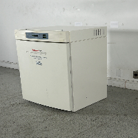 Thermo Forma Series II Water Jacketed CO2 Incubator image 1